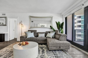 Adorable 2 Bedroom Condo Beach Service 1110
